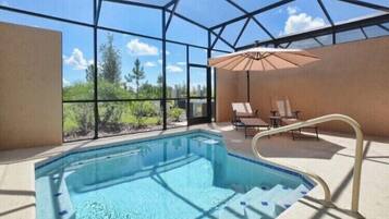 室外泳池、暖水池