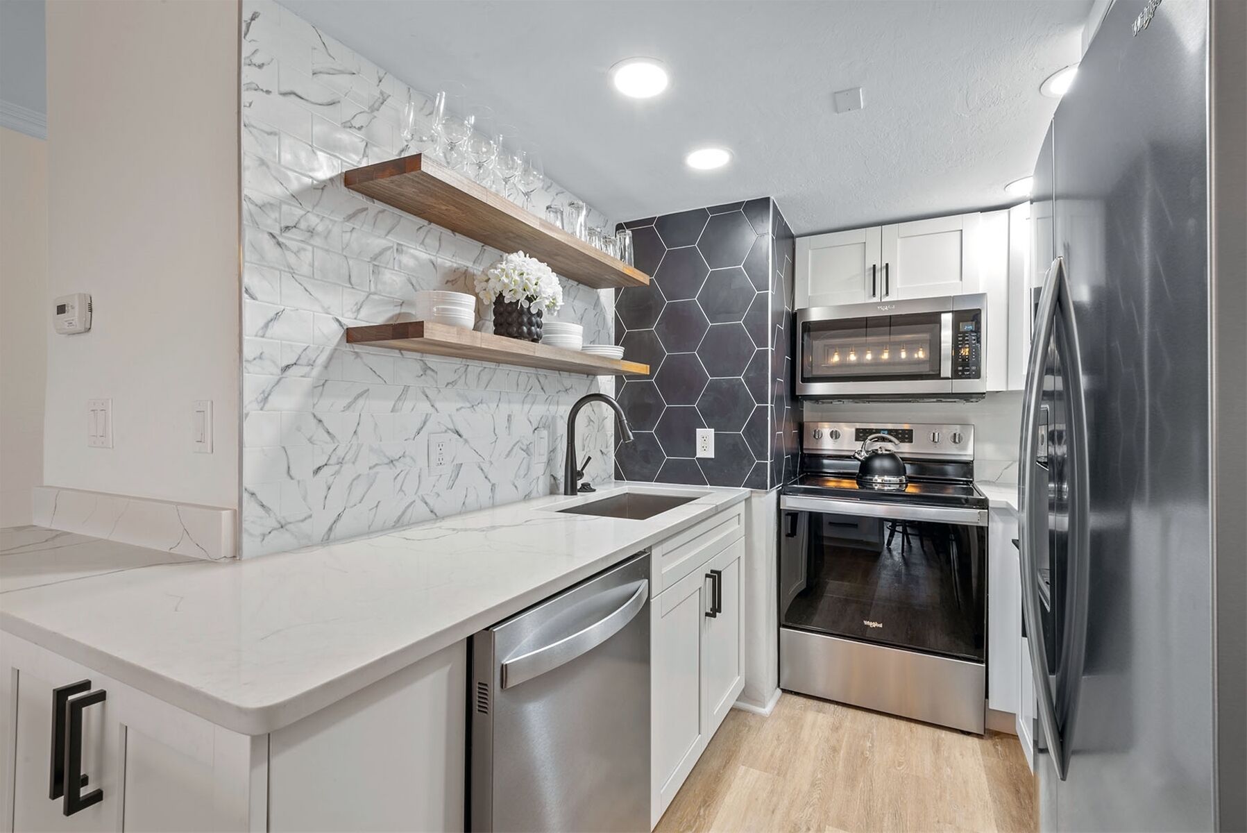 Fridge, microwave, oven, stovetop