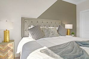 3 bedrooms, iron/ironing board, free WiFi, bed sheets