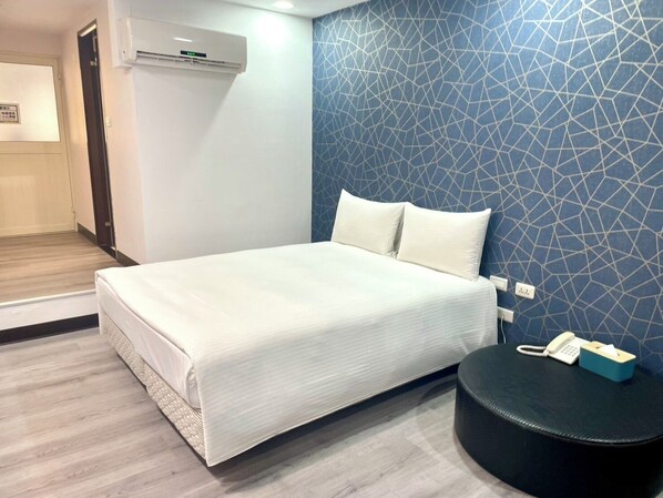 Basic Double Room | Free WiFi - Star Ximen (Taipei)