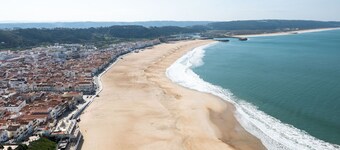 Steps to Beach 4Beds -Ac, Self Check-In, 2024 Reno