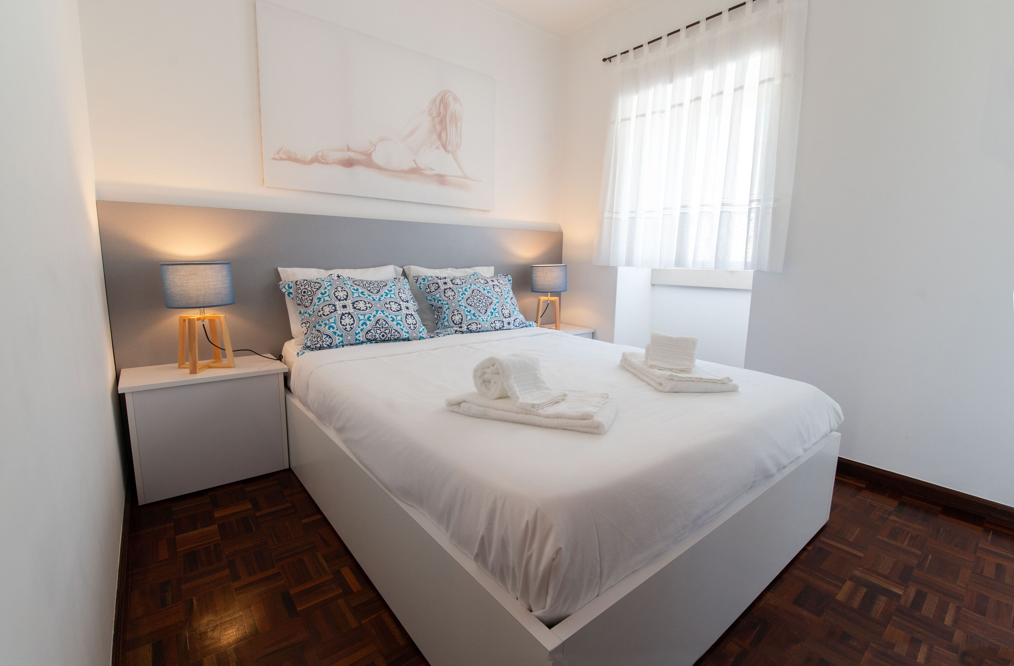 4 chambres, fer et planche à repasser, Wi-Fi, draps fournis