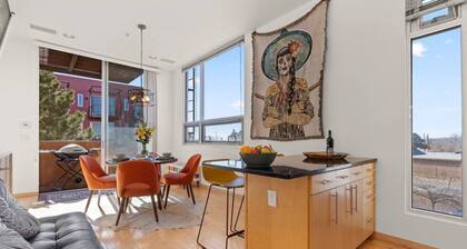 Ski Discounts! Designer Loft w/ Soaring Views