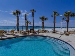 Pool - Calypso 1404 East!  GULFRONT and Free Beach Service and Activities! (Panama City Beach)