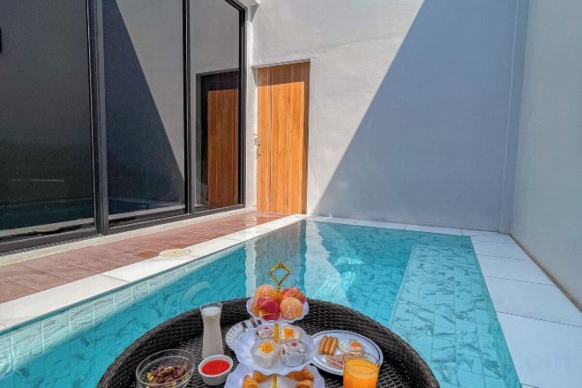 2 Bed Rooms Pool Villa