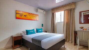 Double Room | Hypo-allergenic bedding, iron/ironing board, free WiFi, bed sheets