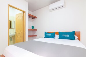 Hypo-allergenic bedding, free WiFi, bed sheets
