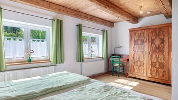 2 bedrooms, free WiFi, bed sheets