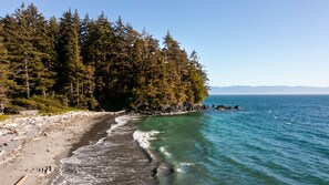 Beach nearby, sun-loungers