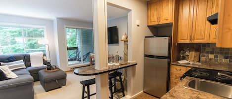 المنشأة من الداخل