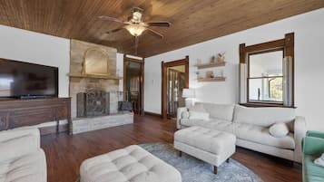 Smart-TV, peis, videospill og DVD-spiller