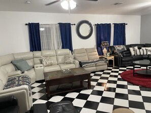 Smart-TV, Kamin, Computerbildschirme