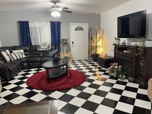 Smart TV, fireplace, computer monitors