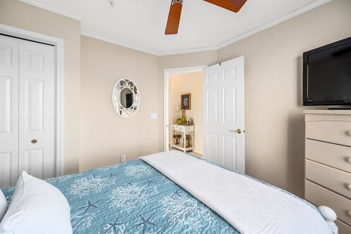 3BR Family Oasis on the Bay with Boat Slip, Fenwick 4.9 60 stays on