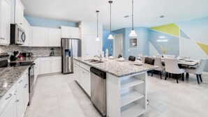 Private kitchen - Windsor at Westside-8917abcjgil By Florida Star Vacations (Kissimmee)