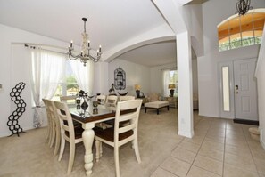 Casa, varias camas | Restaurantes