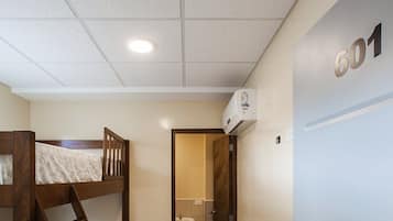 Economy Shared Dormitory, Mixed Dorm, Shared Bathroom | Wi-fi percuma