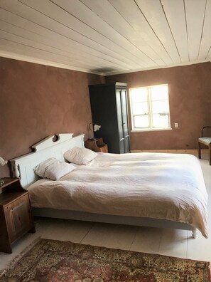 5 dormitorios, tabla de planchar con plancha, wifi y ropa de cama