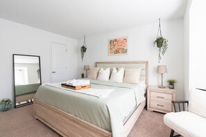 2 bedrooms, iron/ironing board, free WiFi, bed sheets