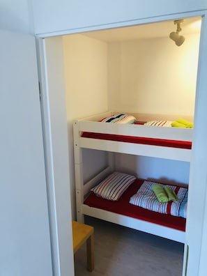 2 bedrooms, free WiFi