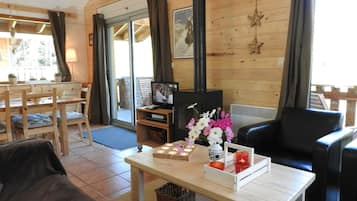 TV, DVD player, stereo