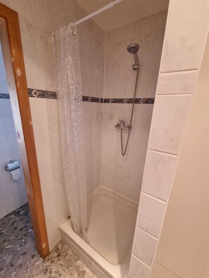 صورة غير مصنفة، 2 من 9، زرّ