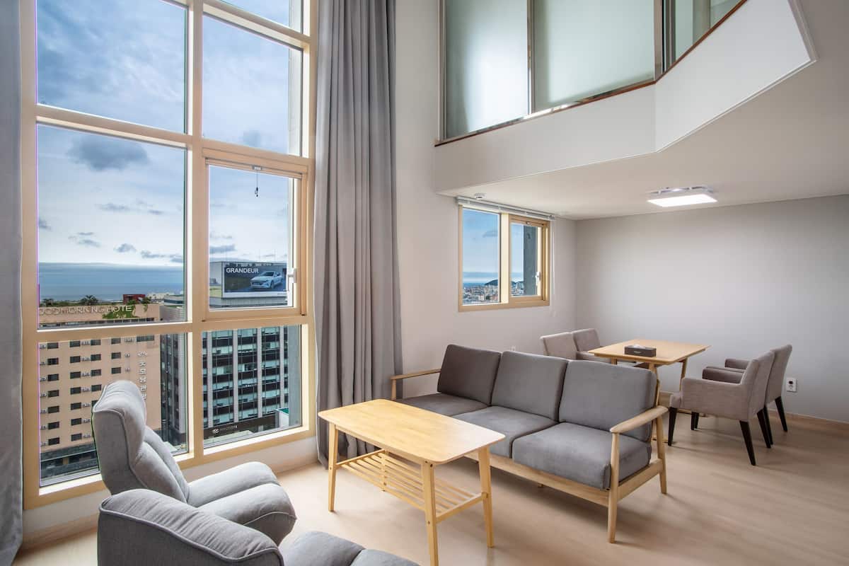 Suite Queen Room on the top floor | Down comforters, pillowtop beds, desk, laptop workspace