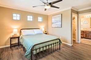 4 habitaciones, tabla de planchar con plancha, internet y ropa de cama 