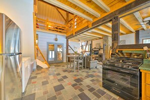 Fridge, microwave, stovetop, dishwasher - Country Escape w/ Fire Pit Near French Creek! (Cambridge Springs)