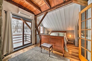 Interior - Country Escape w/ Fire Pit Near French Creek! (Cambridge Springs)