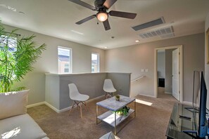 Fernseher, Kamin
