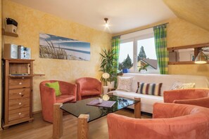 TV, fireplace, DVD player