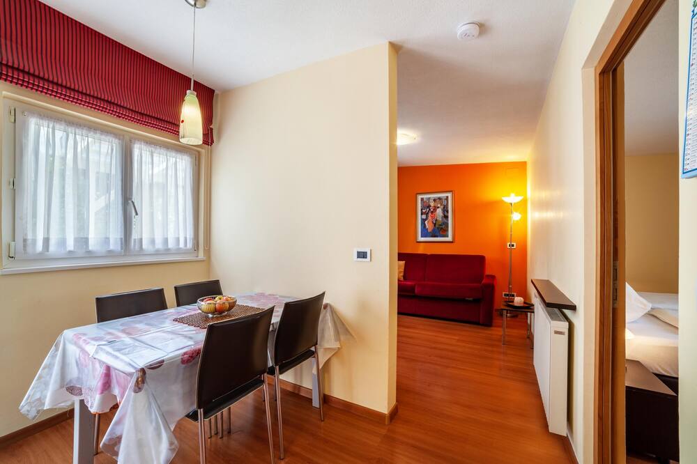 'Camping Adler Bungalow 16' with Mountain View, Terrace, Shared Pool & Wi-Fi