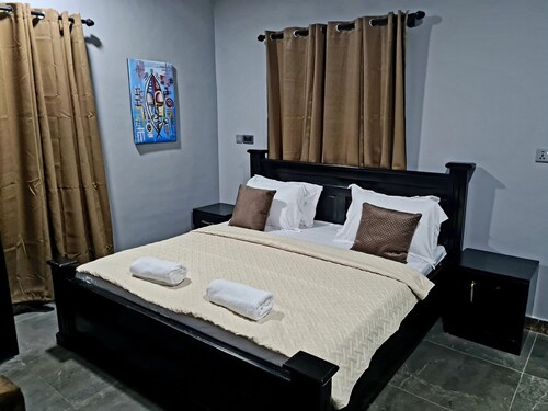 PREMIER 2Bed, 3Bath Aprt at Adenta.Wifi,Clean.Safe