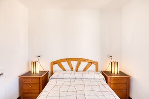 1 bedroom, iron/ironing board, bed sheets - Apartment "Ático Vistas Llançà" Near Beach with Sea View & Terrace (LLANÇÀ)