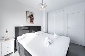 2 bedrooms, iron/ironing board, free WiFi, bed sheets