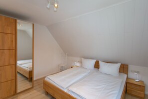 2 bedrooms, iron/ironing board, travel crib, free WiFi