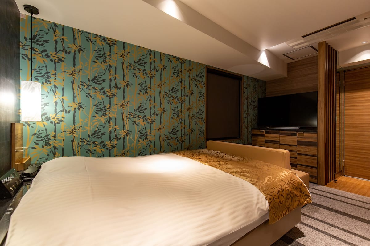 Business Double Room, 1 Bedroom, Refrigerator & Microwave | Free WiFi, bed sheets