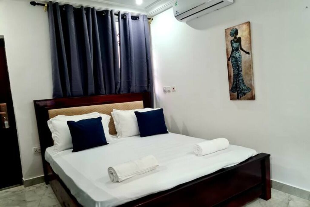 3 slaapkamers, een strijkplank/strijkijzer, gratis wifi, beddengoed