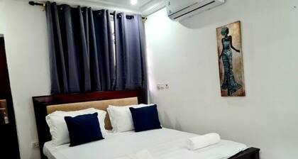 EXCELLENT 3Bed, 3Bath Aprt @Adenta.Wifi, Netlix