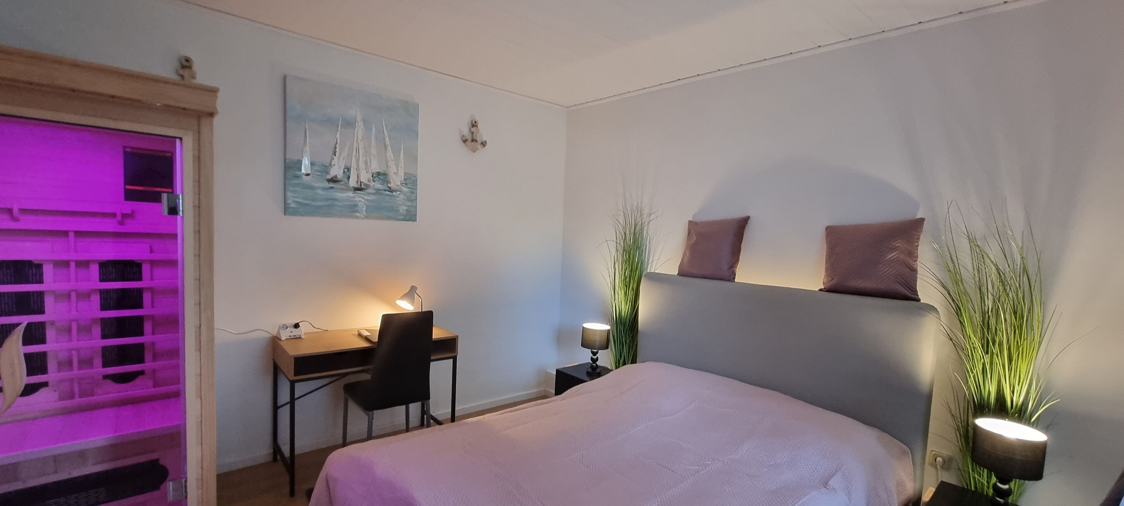 1 camera, una scrivania, Wi-Fi gratuito