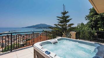 Comfort Villa | Terrace/patio