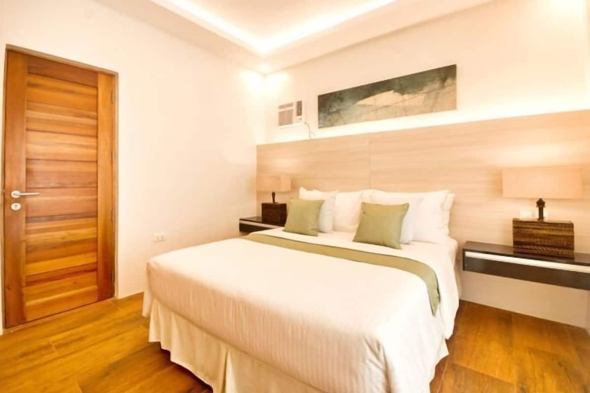1 kamar tidur, brankas, meja kerja, dan Wi-Fi gratis