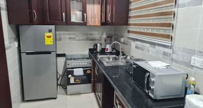 FANTASTIC 3Bed 3Bath Aprt@ Adenta.WiFi,Clean. Safe