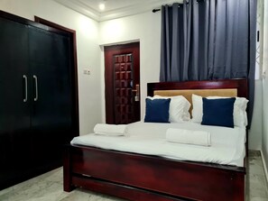 3 chambres, fer et planche à repasser, Wi-Fi gratuit, draps fournis