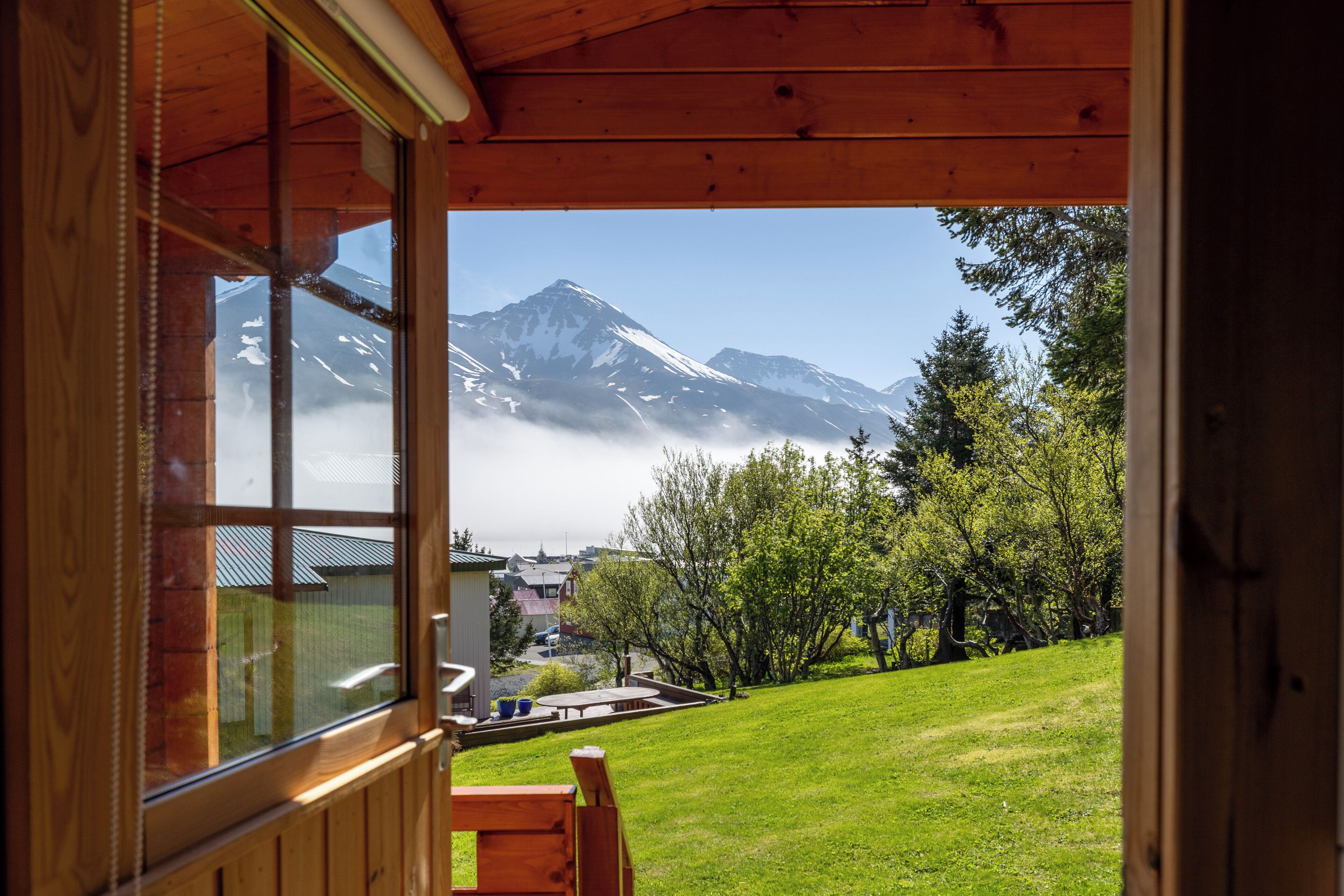 Private Cottage, 1 King Bed, Hot Tub, Mountain View | Terrace/patio