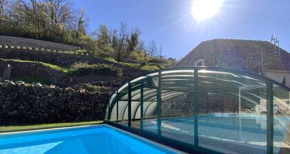 Le figuier" apartment nestled in greenery at the foot of the river