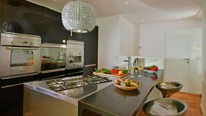 Villa | 4 soverom og skrivebord for bærbar PC