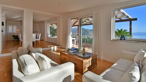 Villa | 4 bedrooms, laptop workspace - Villa Karin 7 in Taormina (Taormina)