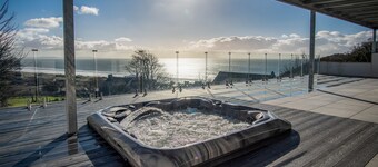 Sunrise - 5 Bedroom Home - Pendine